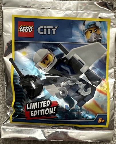 Lego city policeman with jet - -,