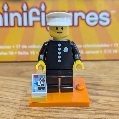 Lego minifigures series - lego,
