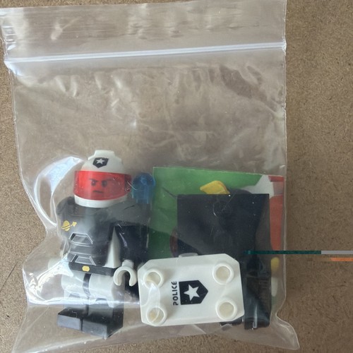 Lego series minifigure - 21,